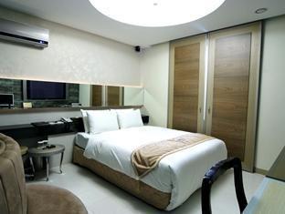 Ritz 3*